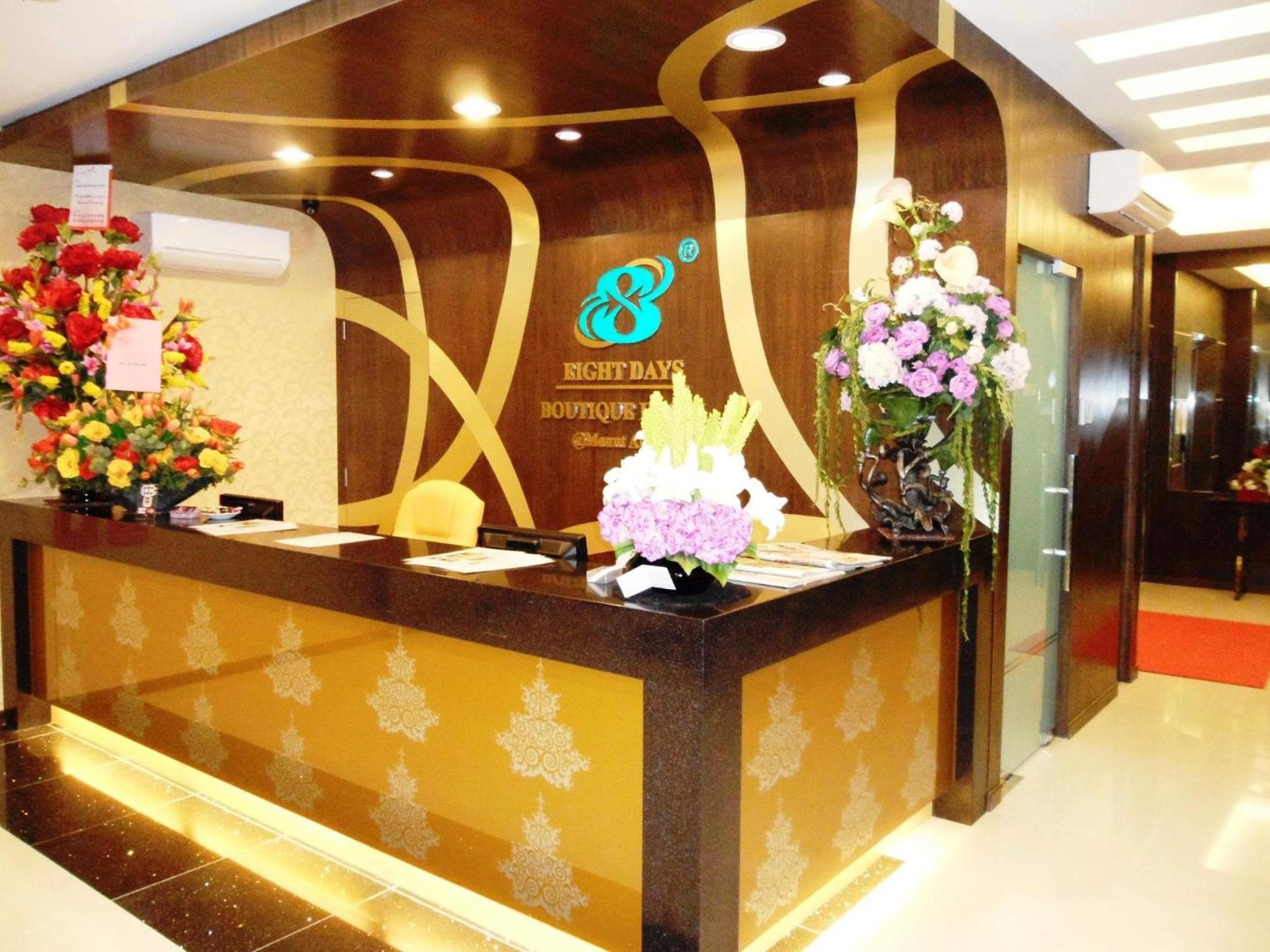 Eight Days Boutique Hotel - Mount Austin جوهر بهرو المظهر الخارجي الصورة