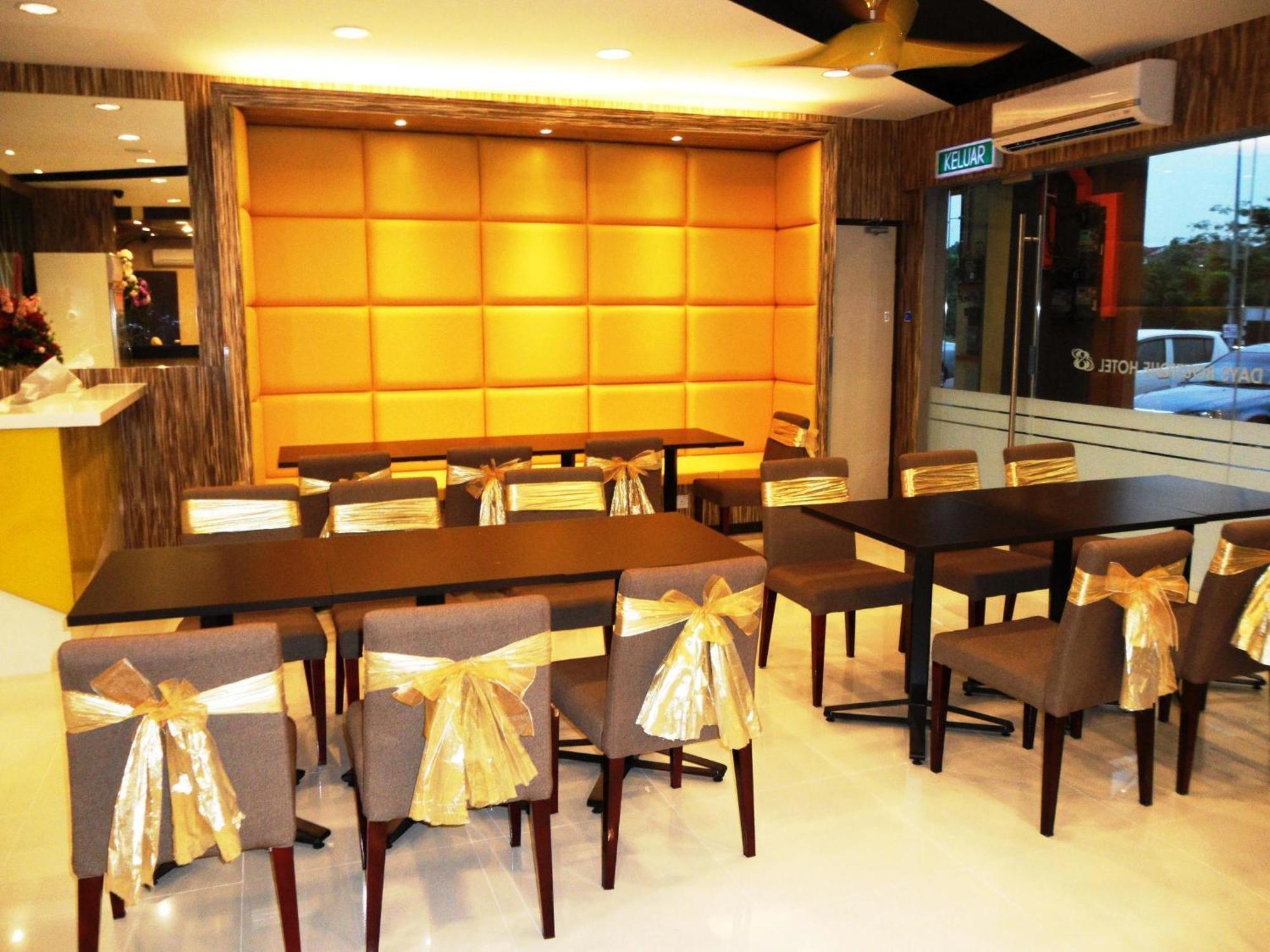 Eight Days Boutique Hotel - Mount Austin جوهر بهرو المظهر الخارجي الصورة